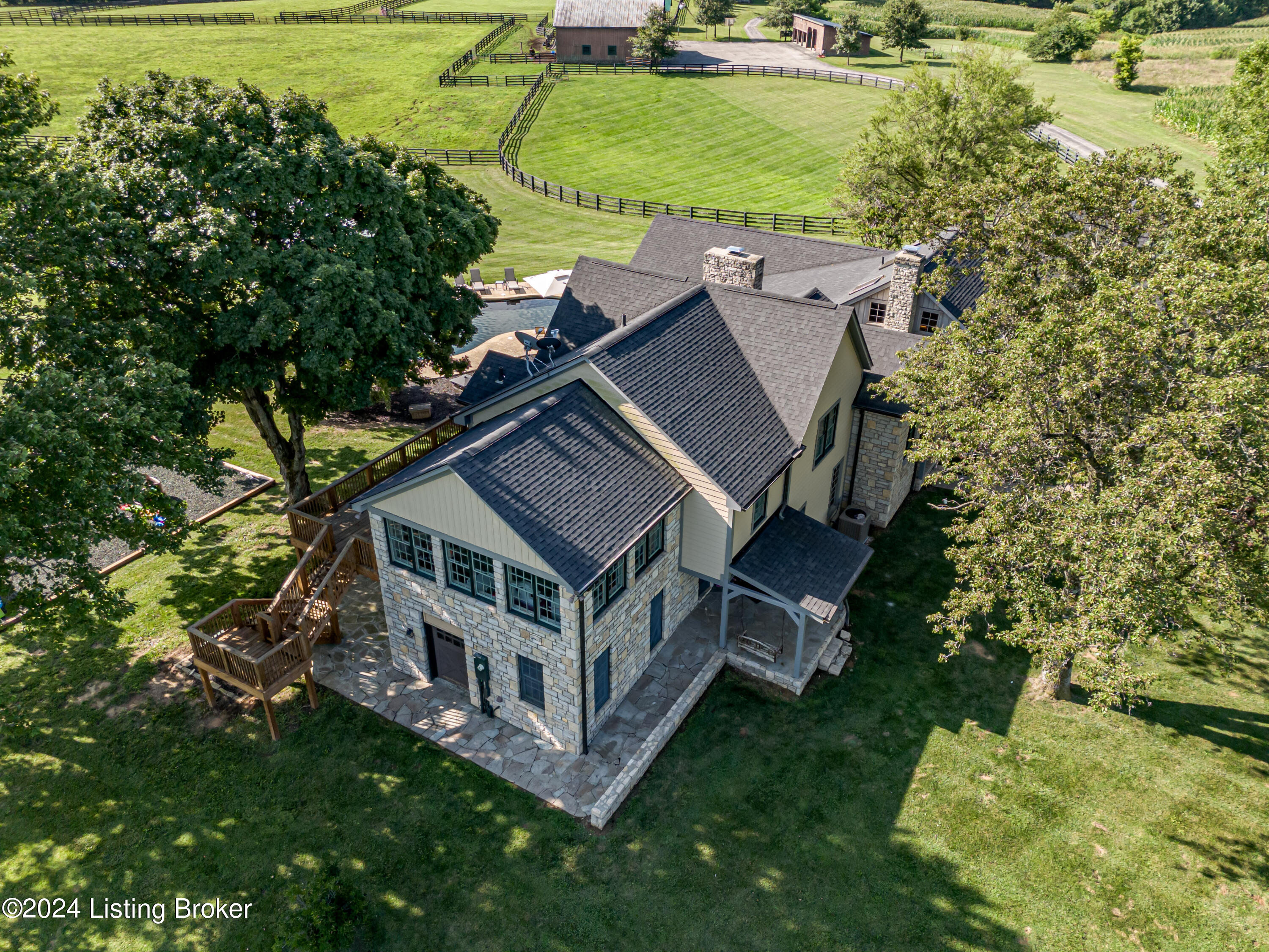 411 Paddock Ln, Simpsonville, Kentucky image 24