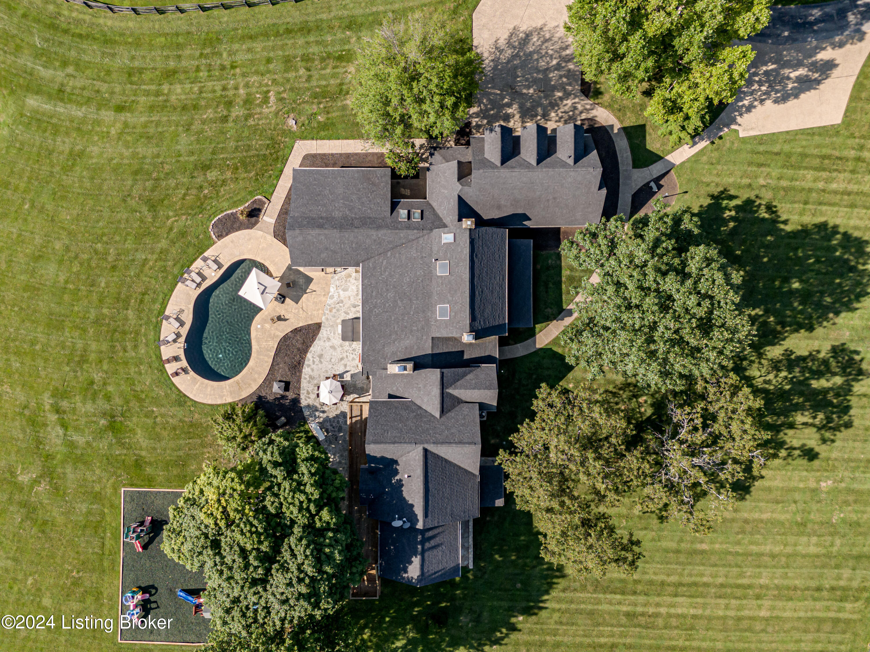 411 Paddock Ln, Simpsonville, Kentucky image 21