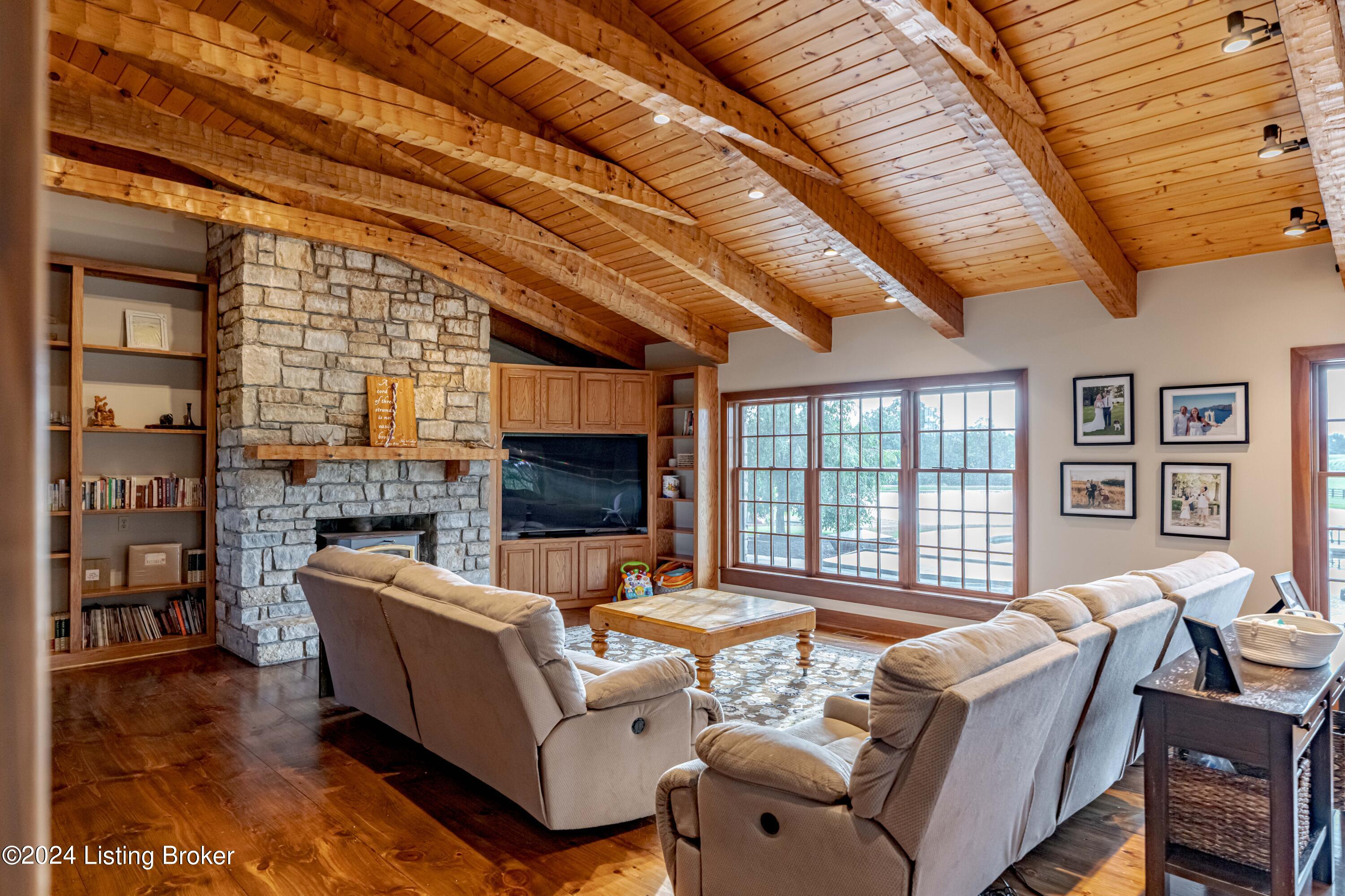 411 Paddock Ln, Simpsonville, Kentucky image 48