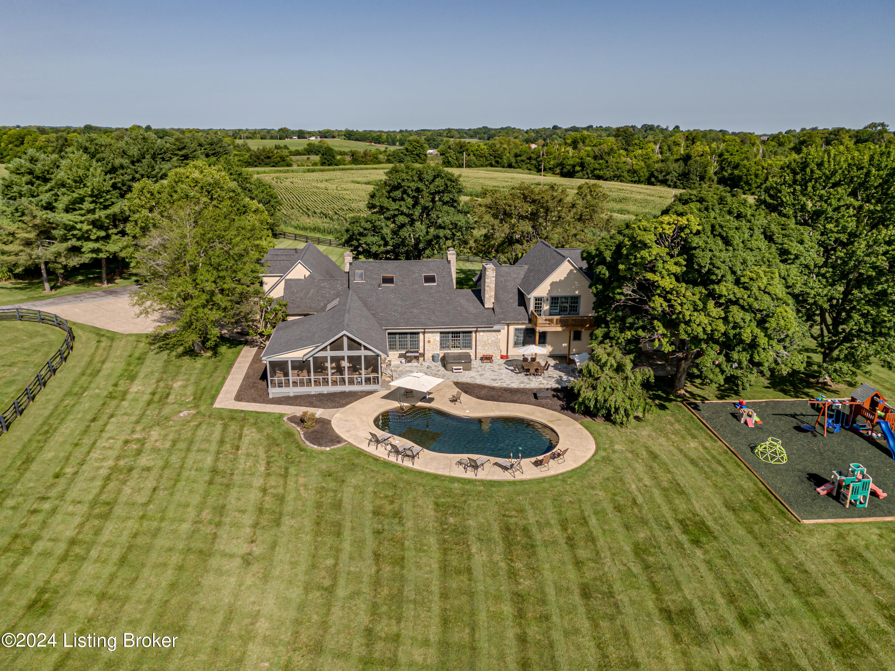 411 Paddock Ln, Simpsonville, Kentucky image 25