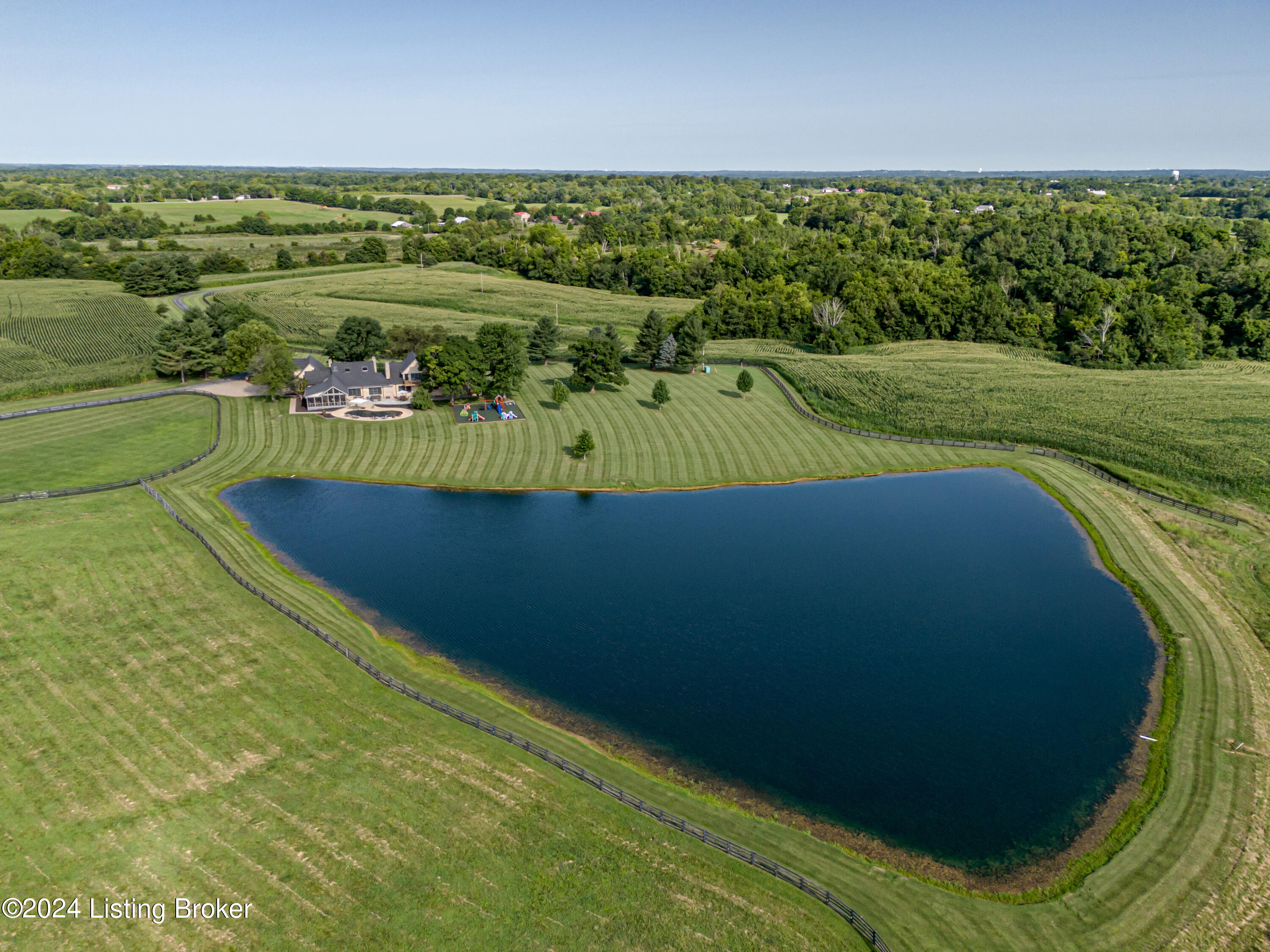 411 Paddock Ln, Simpsonville, Kentucky image 9