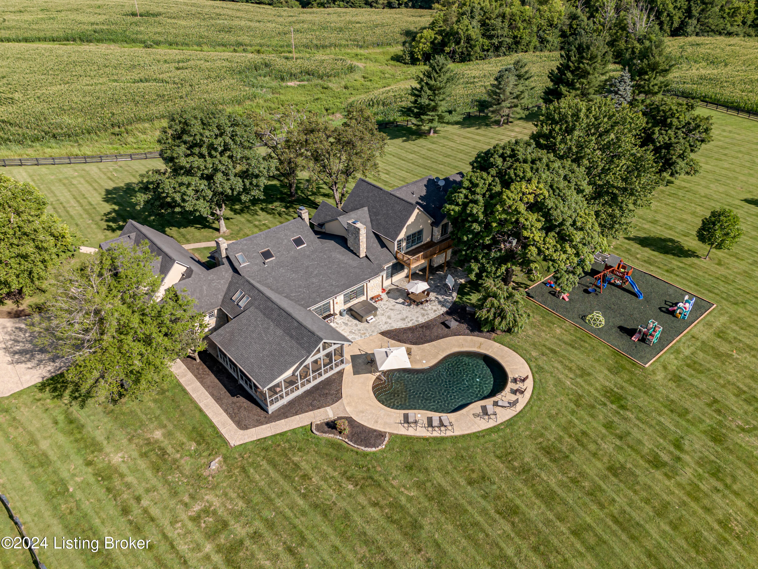 411 Paddock Ln, Simpsonville, Kentucky image 18