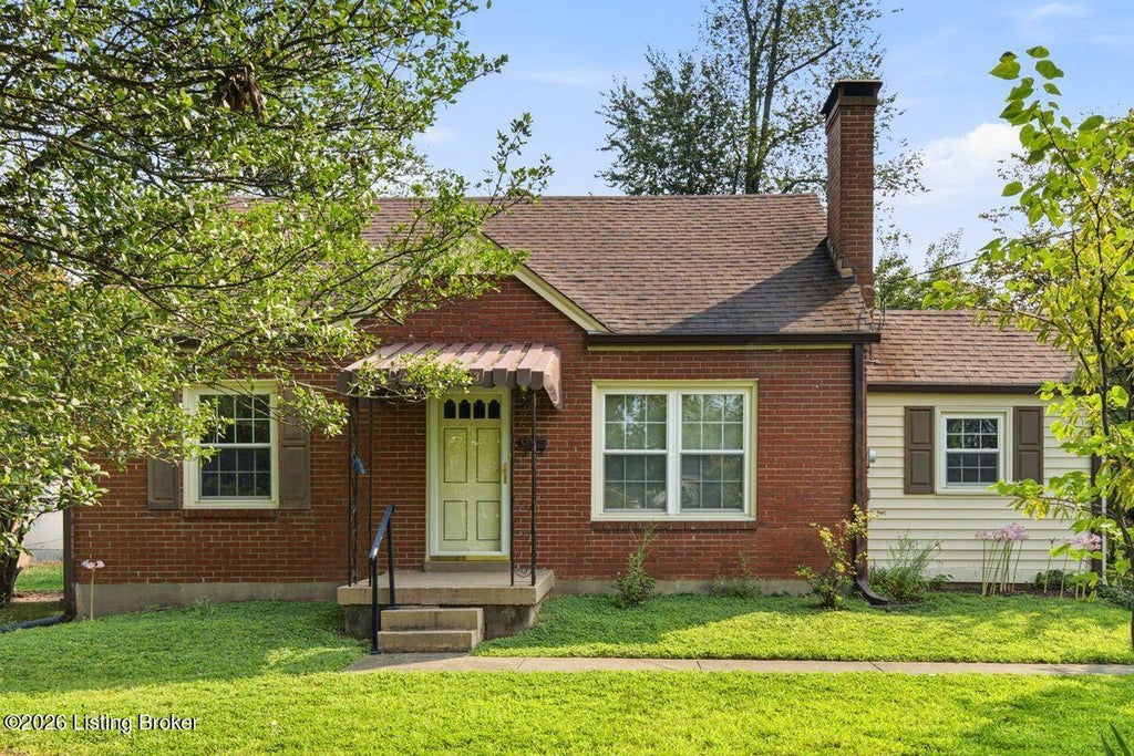 Photo of 4003 Carol Rd, Louisville, KY 40218 (MLS # 1719237)