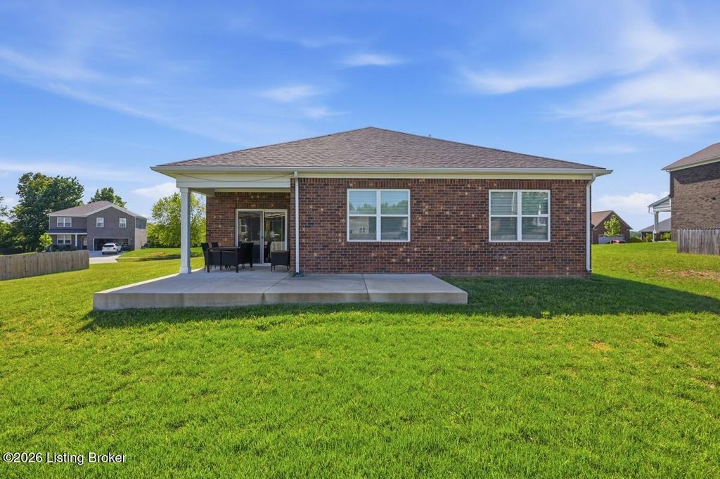 Photo of 124 Calumet Loop, Elizabethtown, KY 42701 (MLS # 1716039)