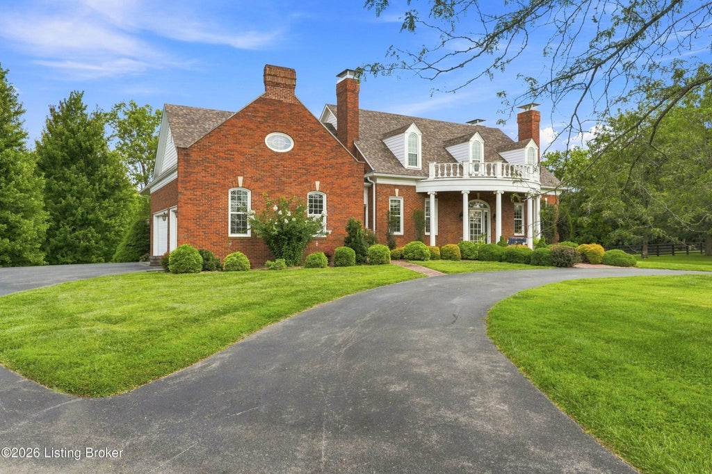Photo of 60 Lizas Cir, Simpsonville, KY 40067 (MLS # 1727770)