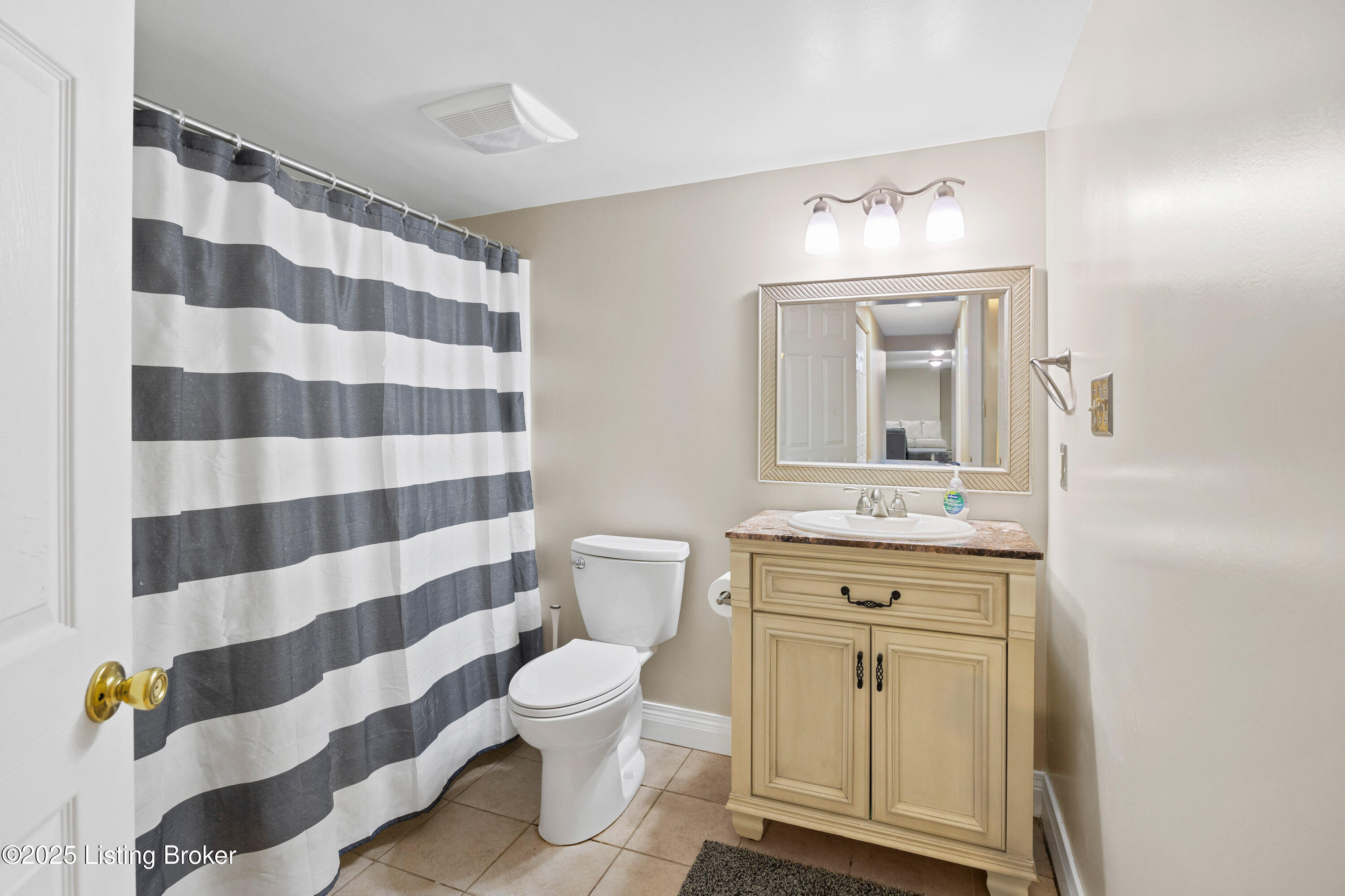 4424 Grand Cir, Crestwood, Pennsylvania image 32
