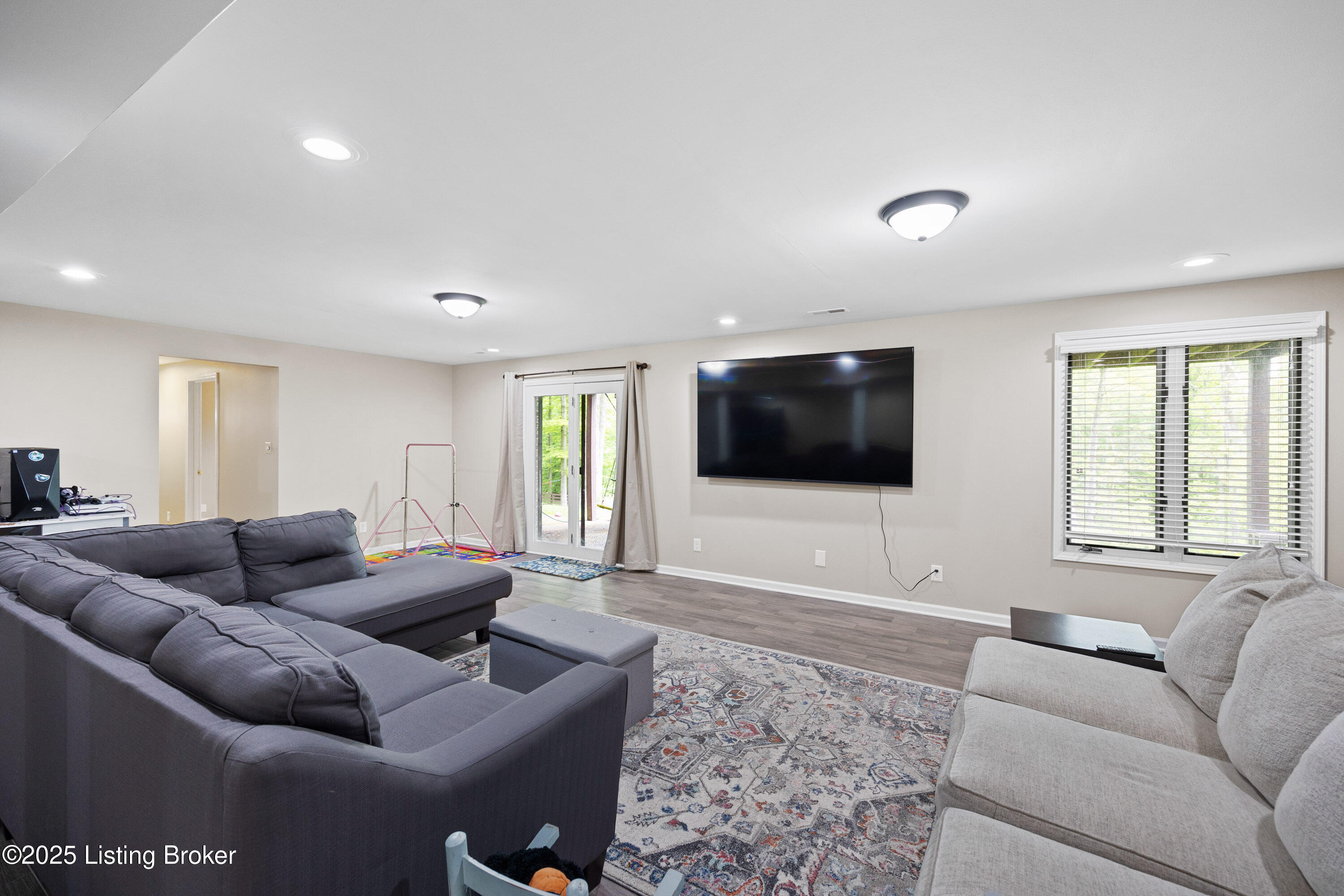 4424 Grand Cir, Crestwood, Pennsylvania image 28