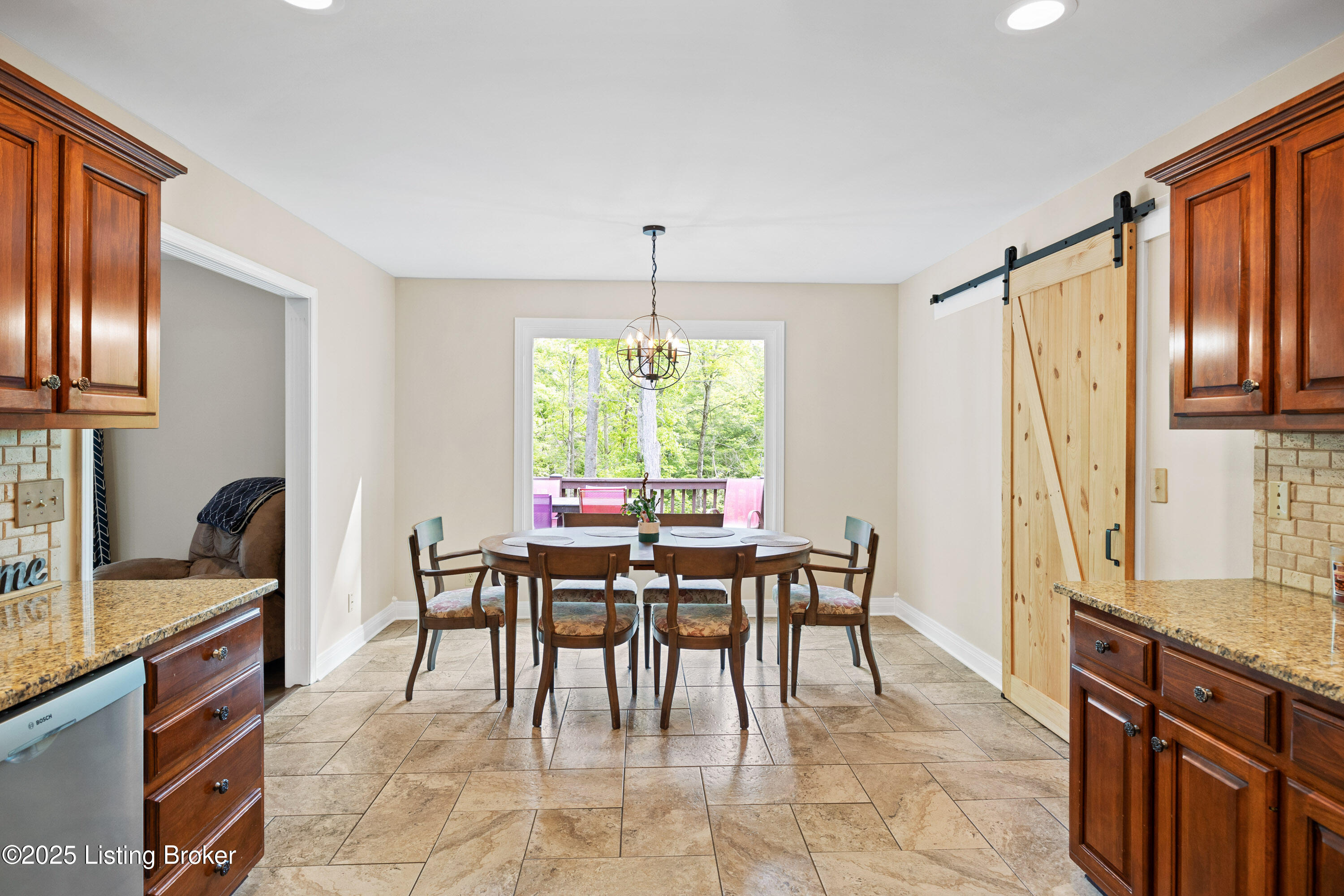 4424 Grand Cir, Crestwood, Pennsylvania image 14