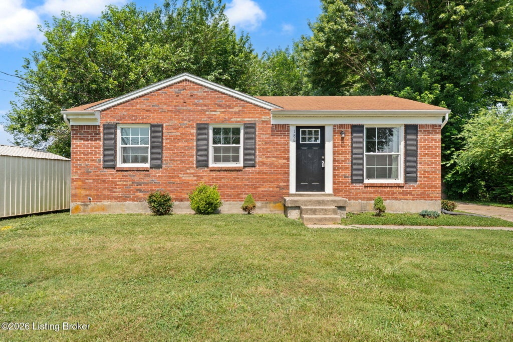 Photo of 186 Keebler Dr, Louisville, KY 40229 (MLS # 1722390)