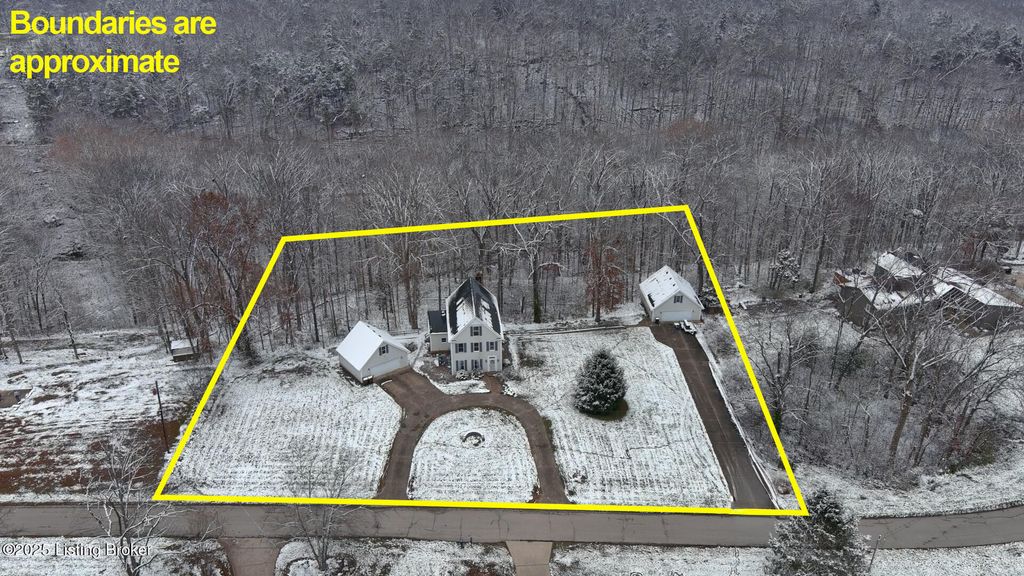 Photo of 858 Old Mill Stream Ln, Shepherdsville, KY 40165 (MLS # 1704929)