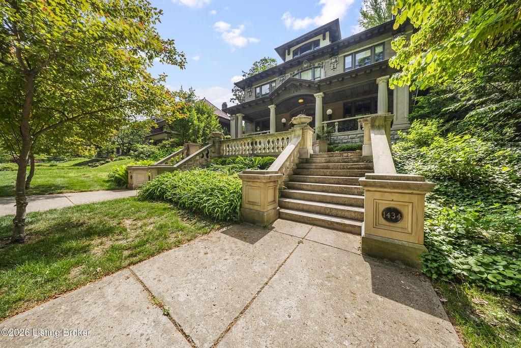 Photo of 1434 Cherokee Rd, Louisville, KY 40204 (MLS # 1715705)