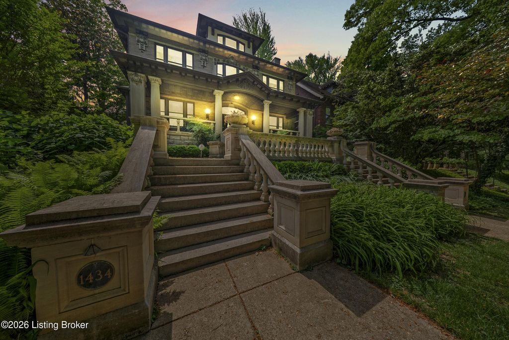 Photo of 1434 Cherokee Rd, Louisville, KY 40204 (MLS # 1715705)