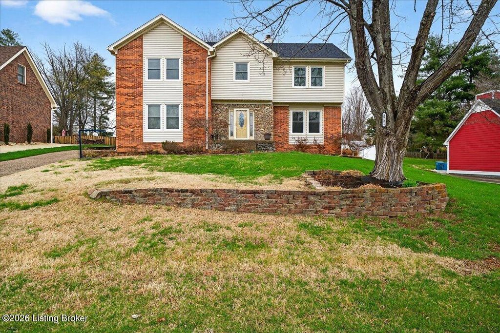 Photo of 3721 Locust Cir, Prospect, KY 40059 (MLS # 1712092)