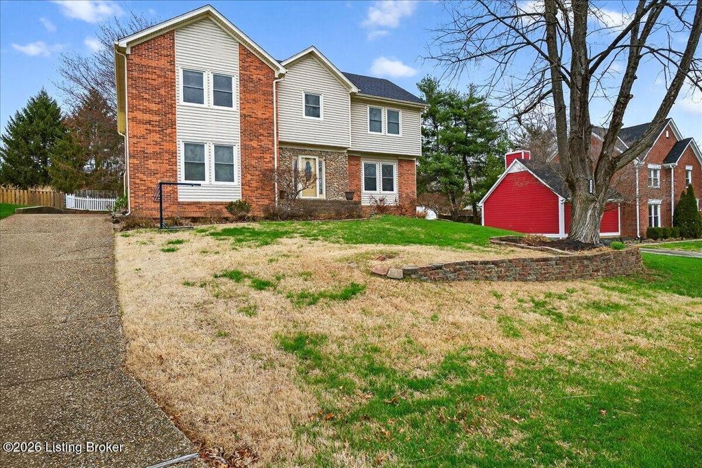 Photo of 3721 Locust Cir, Prospect, KY 40059 (MLS # 1712092)