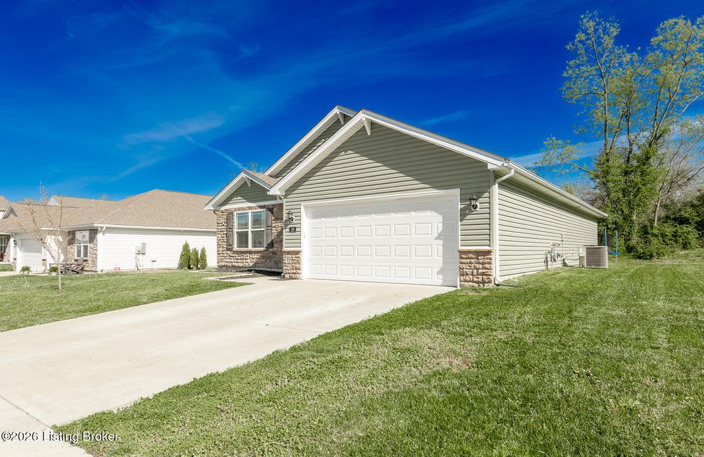 Photo of 138 Apple Tree Way, Shelbyville, KY 40065 (MLS # 1714530)