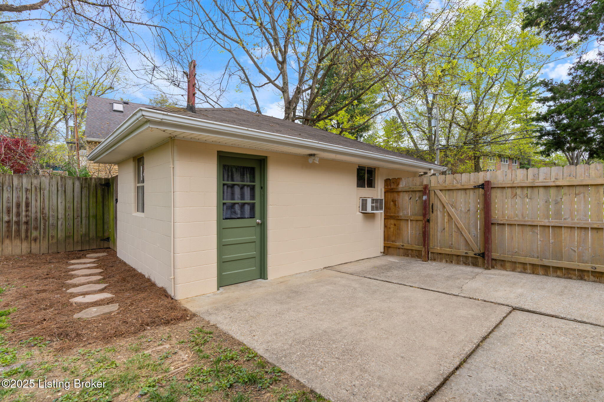 157 N Ewing Ave, Louisville, Kentucky image 33