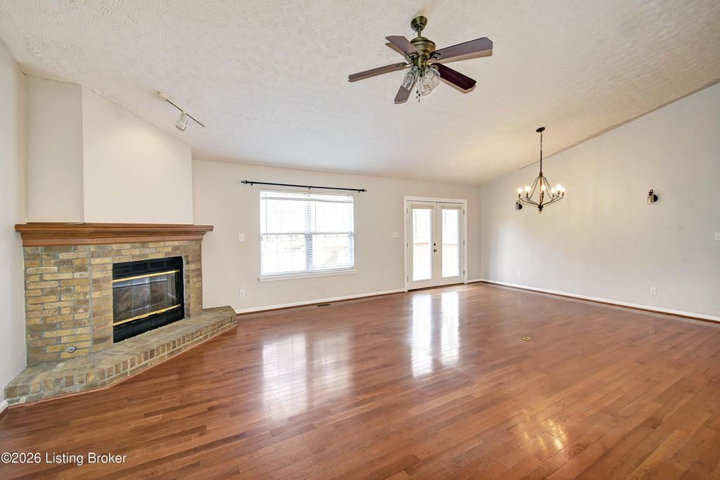 Photo of 1911 Fox Trail Dr, La Grange, KY 40031 (MLS # 1712103)