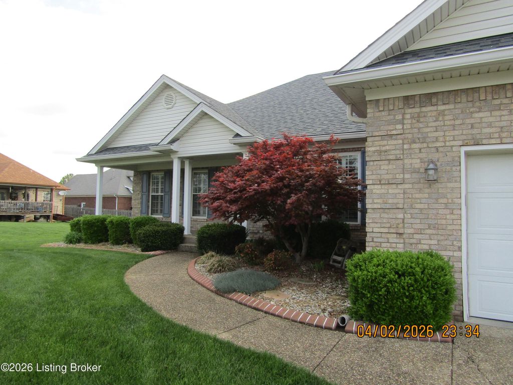 Photo of 8306 Grandel Forest Way, Louisville, KY 40258 (MLS # 1713382)