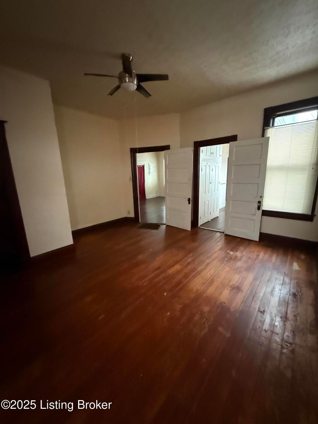 Photo of 3636 Craig Ave, Louisville, KY 40215 (MLS # 1714914)