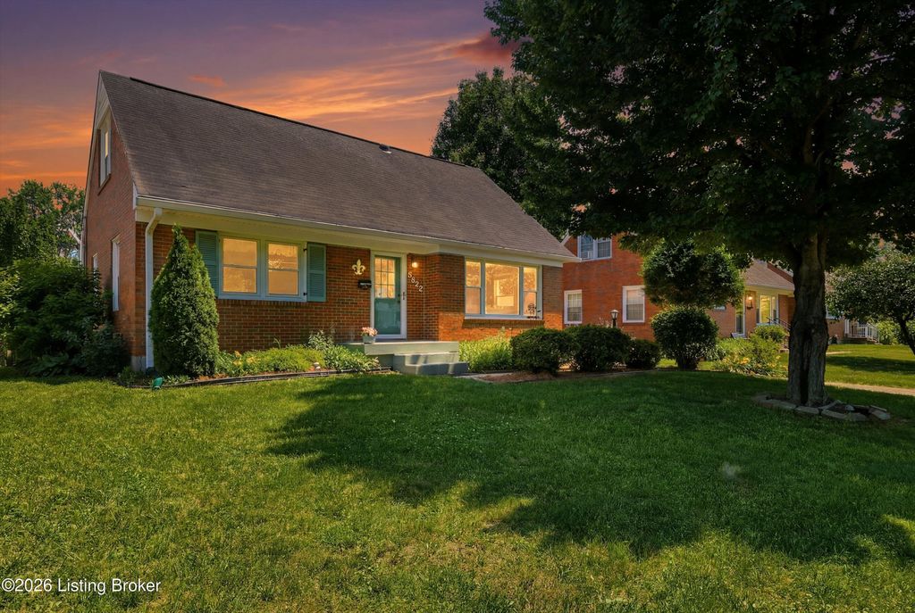 Photo of 3622 Windward Way, Louisville, KY 40220 (MLS # 1719664)