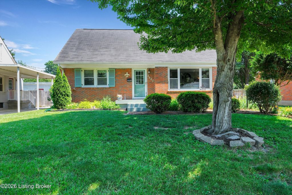 Photo of 3622 Windward Way, Louisville, KY 40220 (MLS # 1719664)