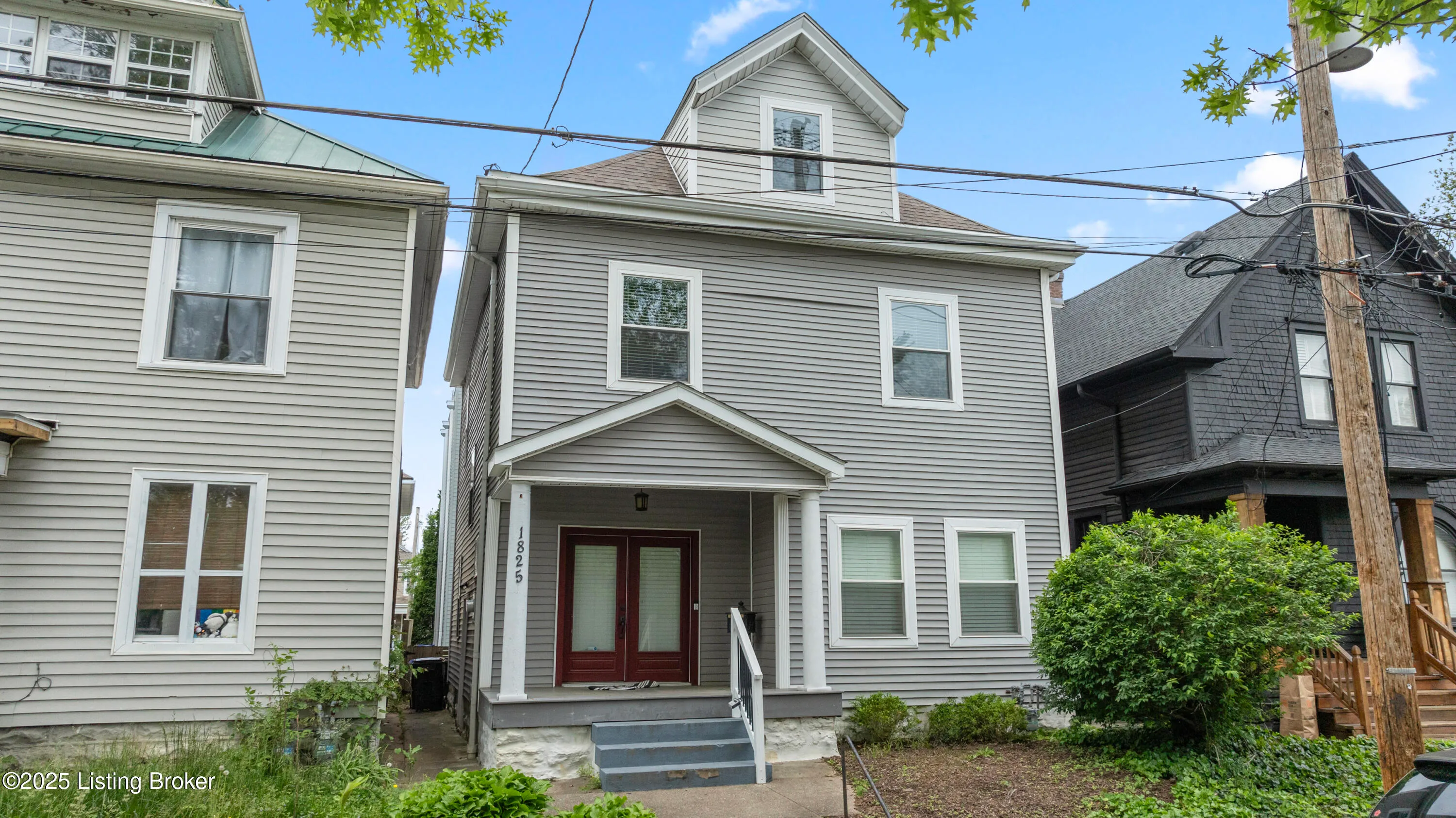 Louisville, Kentucky 40205, United States, 4 Bedrooms Bedrooms, ,4 BathroomsBathrooms,Residential,Active,123238