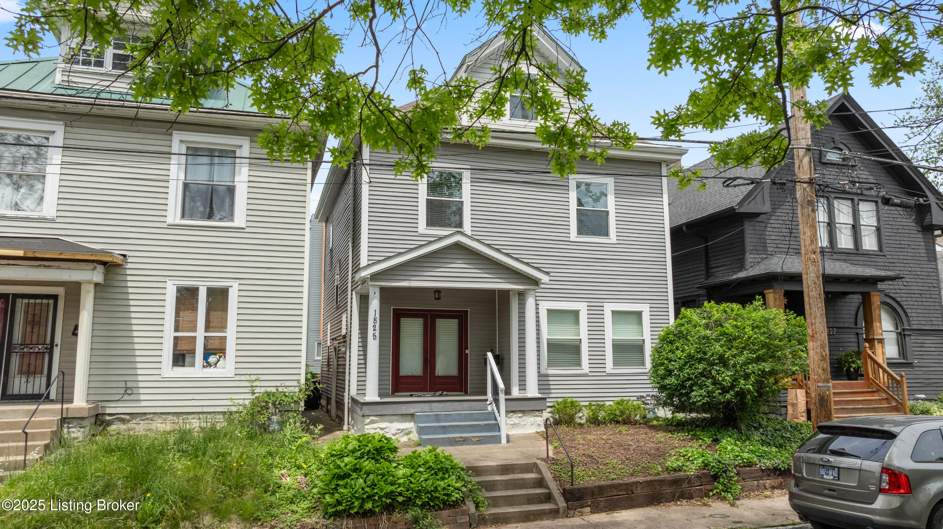Louisville, Kentucky 40205, United States, 4 Bedrooms Bedrooms, ,4 BathroomsBathrooms,Residential,Active,123238