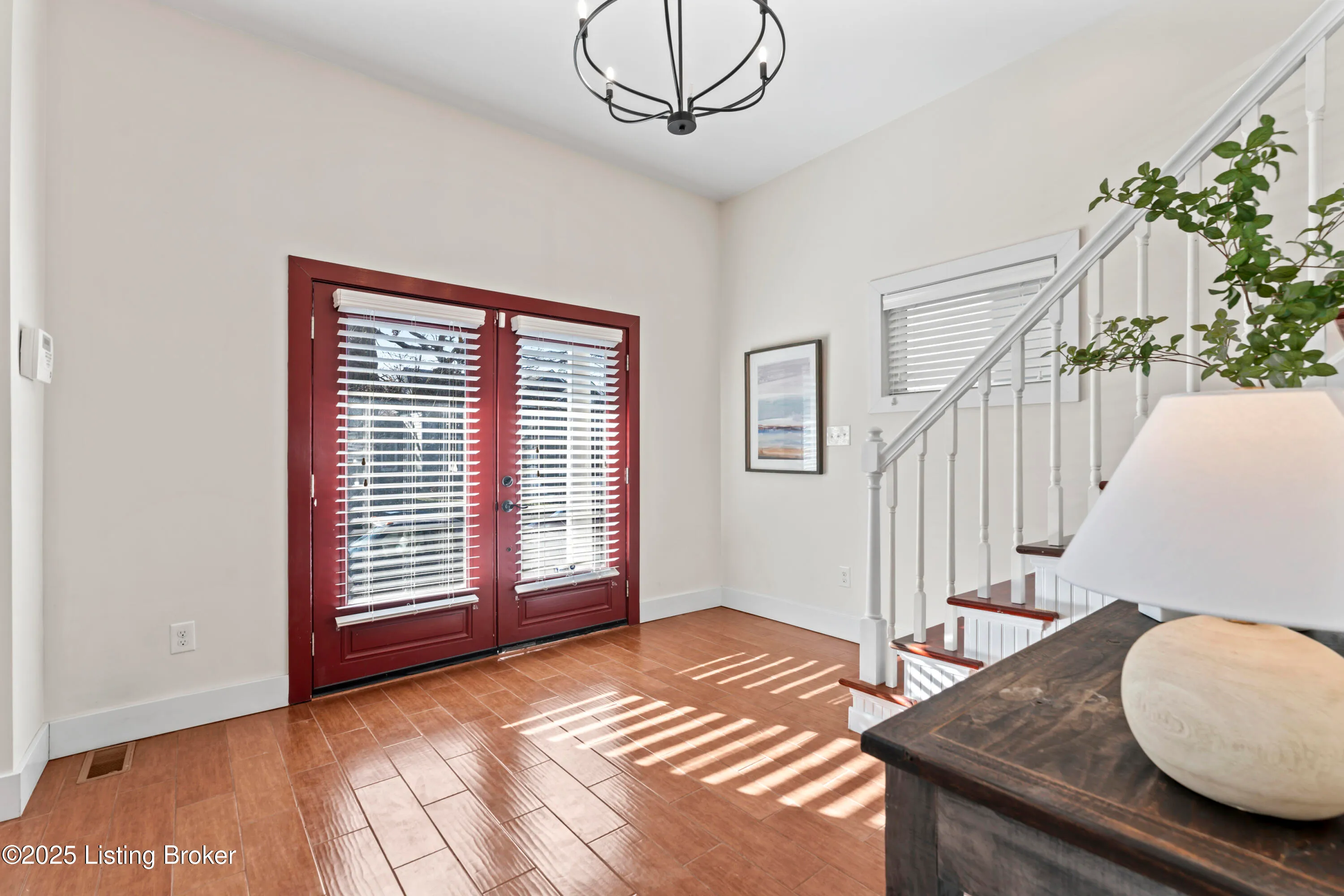Louisville, Kentucky 40205, United States, 4 Bedrooms Bedrooms, ,4 BathroomsBathrooms,Residential,Active,123238