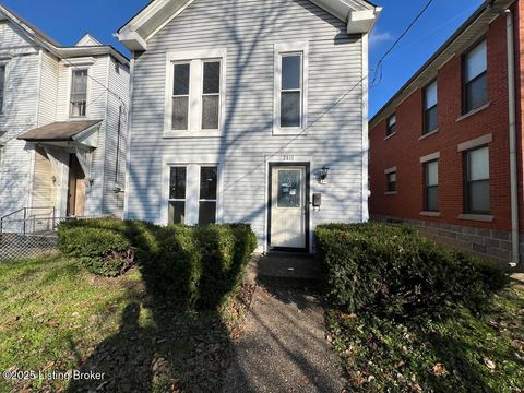 Photo of 2411 W Chestnut St, Louisville, KY 40211 (MLS # 1705208)
