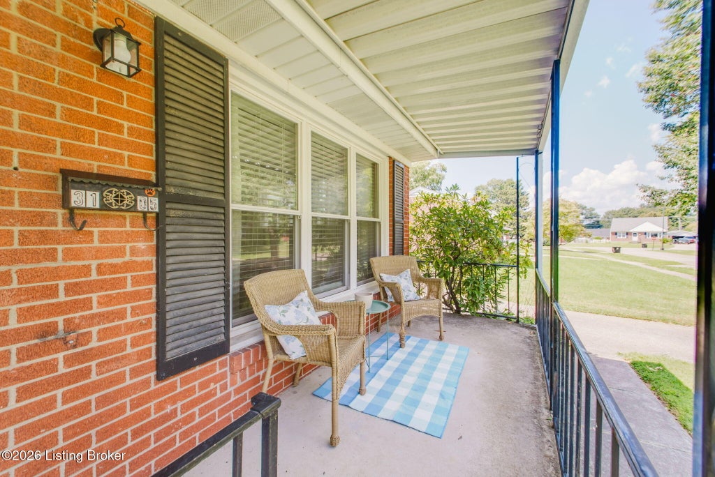 Photo of 3105 Iris Way, Louisville, KY 40220 (MLS # 1728014)
