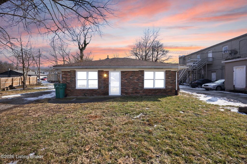 Photo of 113 N Poplar St, Lebanon Junction, KY 40150 (MLS # 1709019)