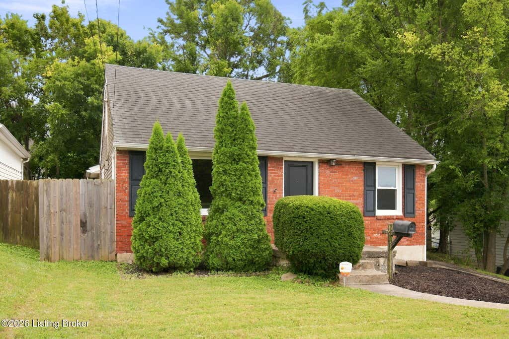 Photo of 1610 Grove Ave, Louisville, KY 40213 (MLS # 1726925)