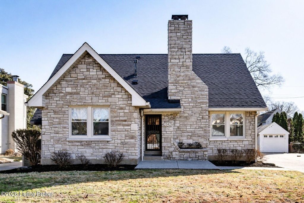 Photo of 2342 Emerson Ave, Louisville, KY 40205 (MLS # 1710144)