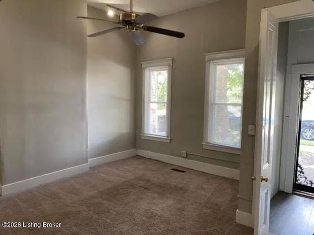 Photo of 916 Shelby Pkwy, Louisville, KY 40204 (MLS # 1715574)