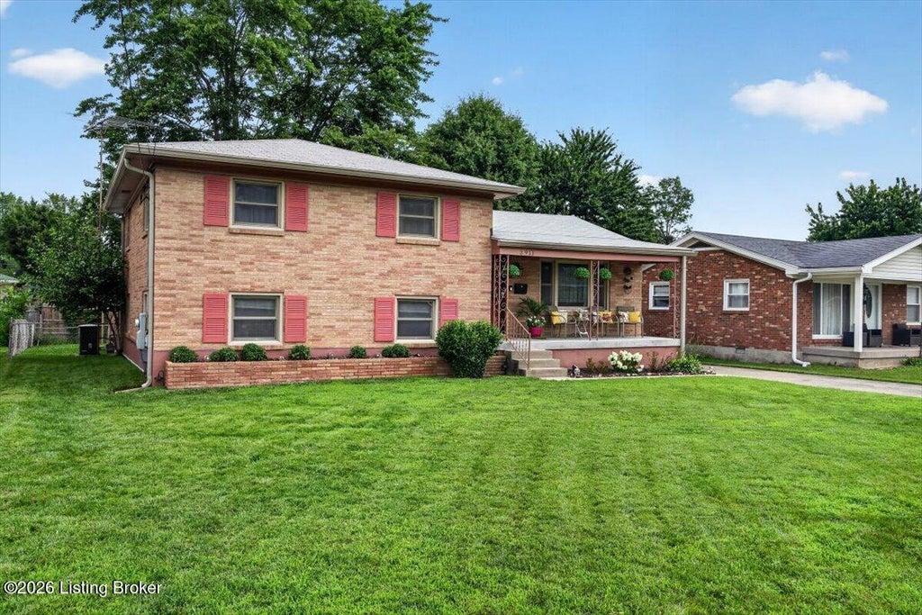 Photo of 3911 Serene Way, Louisville, KY 40219 (MLS # 1720400)