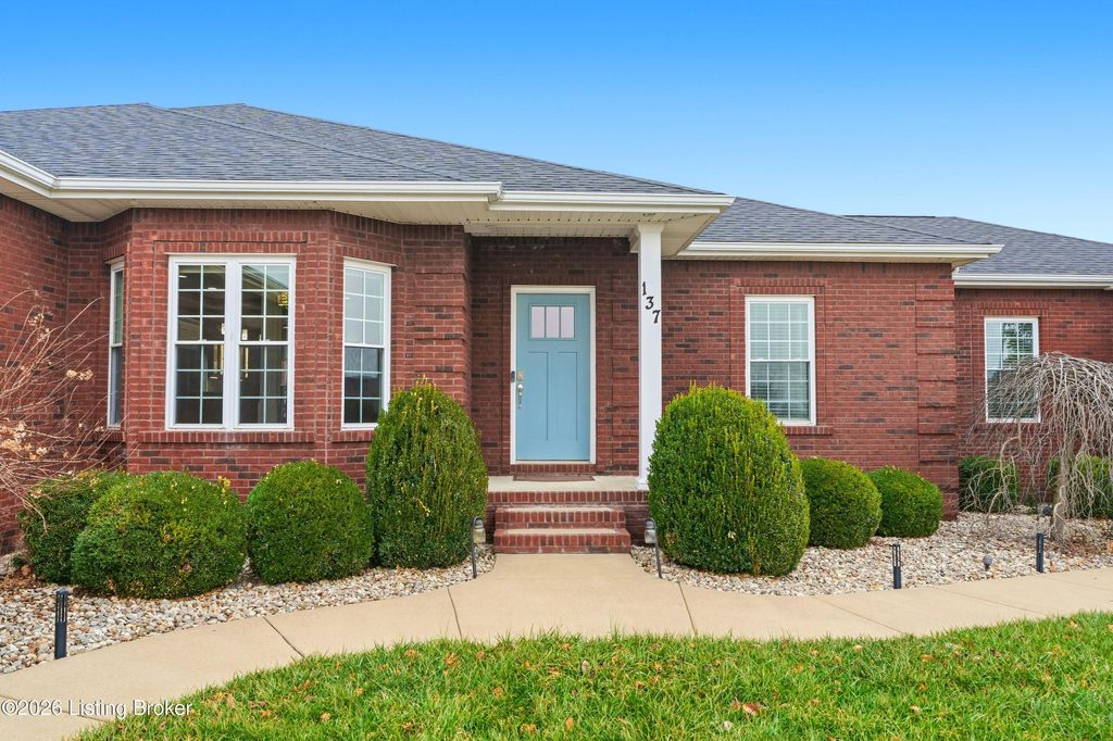 Photo of 137 Charleston Way, Elizabethtown, KY 42701 (MLS # 1707457)