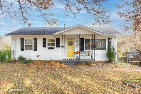 Photo of 3121 Lynnwood Way, Jeffersontown, KY 40299 (MLS # 1703911)