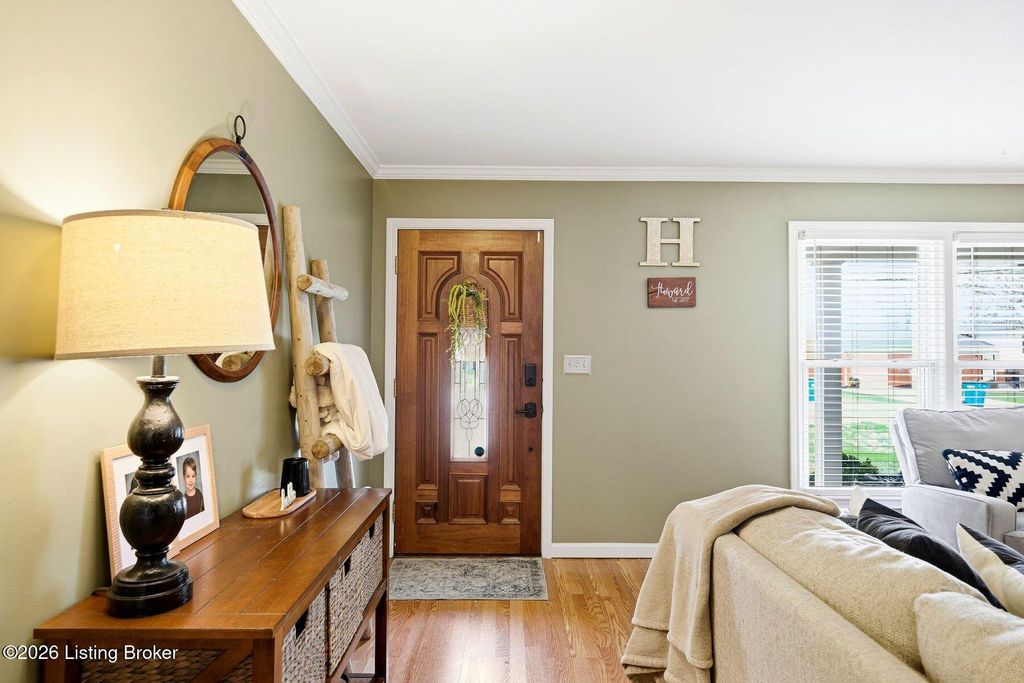 Photo of 6501 Ridge Cliff Rd, Louisville, KY 40228 (MLS # 1711868)