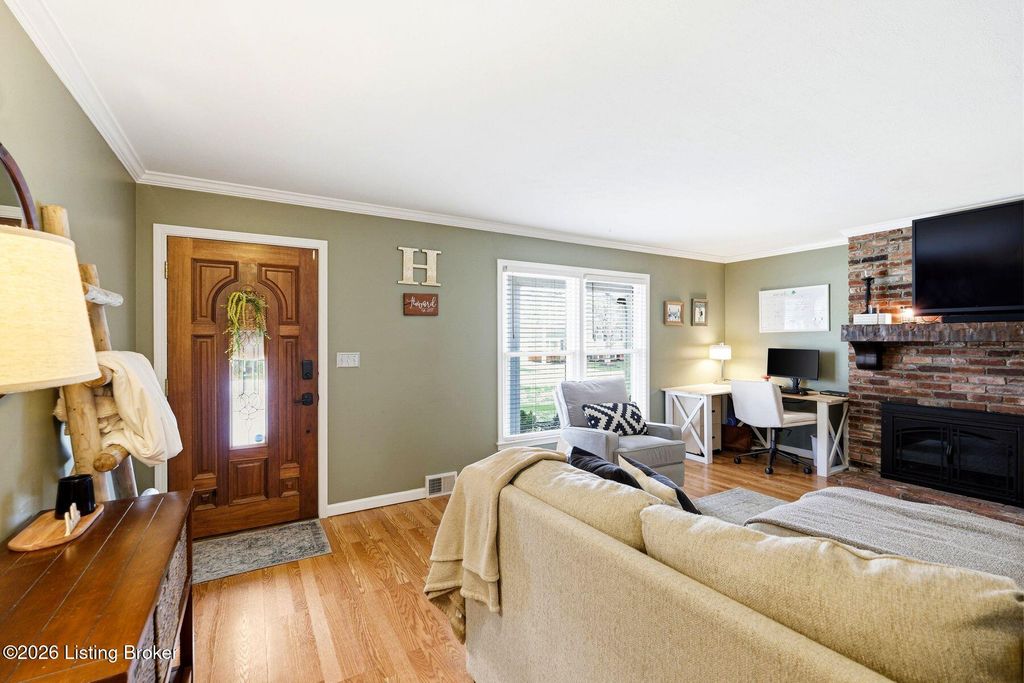 Photo of 6501 Ridge Cliff Rd, Louisville, KY 40228 (MLS # 1711868)