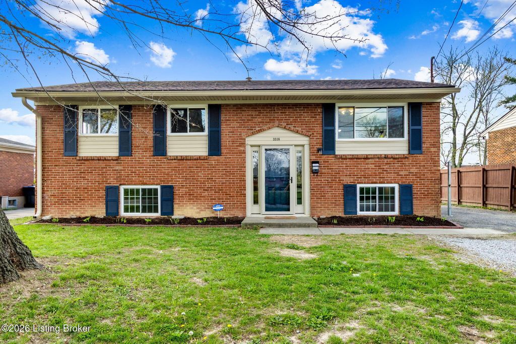 Photo of 3316 E Indian Trail, Louisville, KY 40213 (MLS # 1713280)