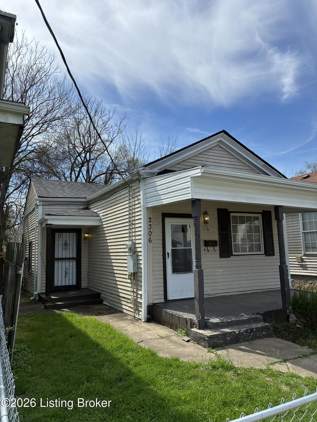 Photo of 2306 W Burnett Ave, Louisville, KY 40210 (MLS # 1712248)