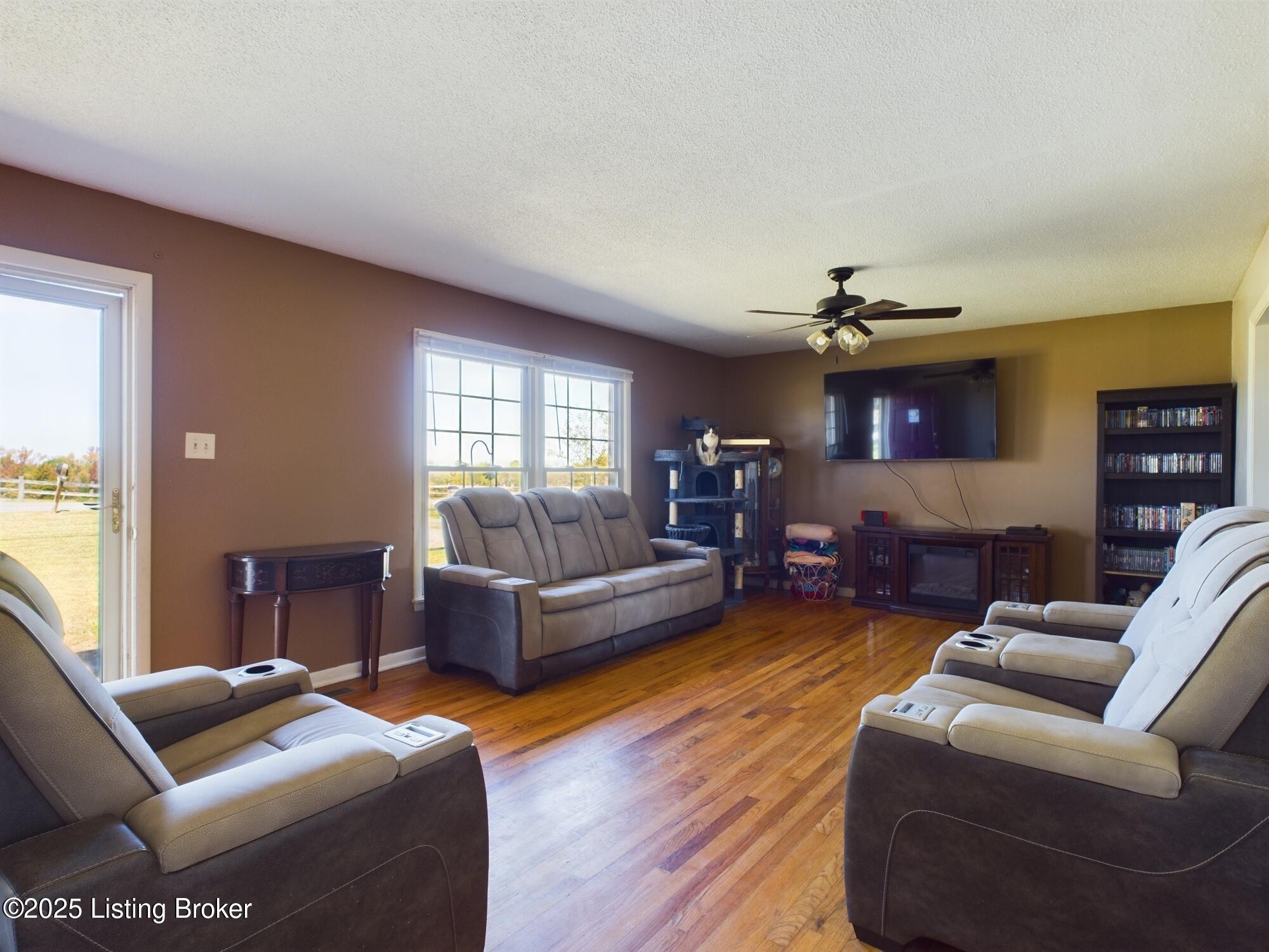 319 NW Pear Orchard Nw Rd, Elizabethtown, Kentucky image 3