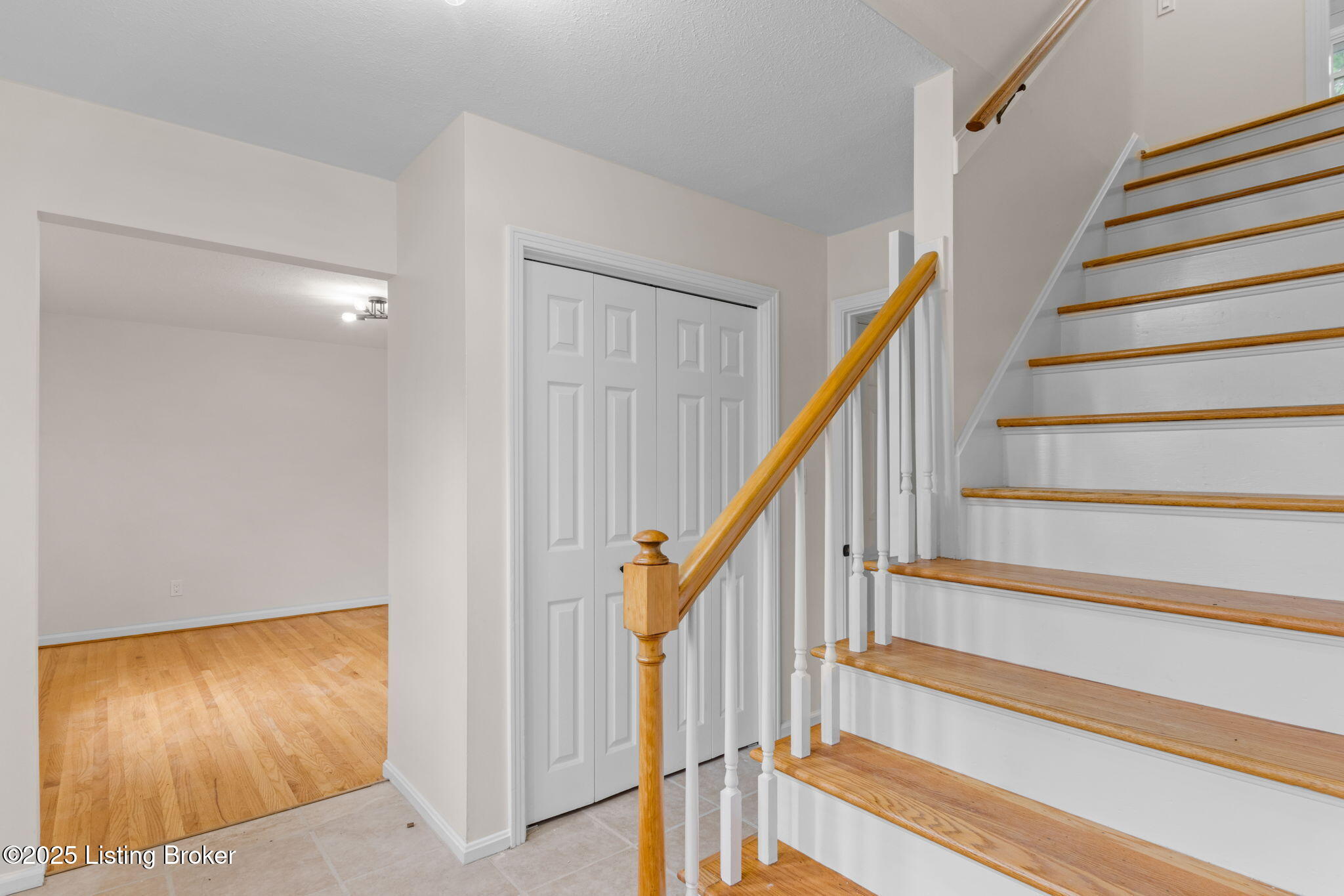 10200 Hearthstone Ct, Louisville, Pennsylvania image 11