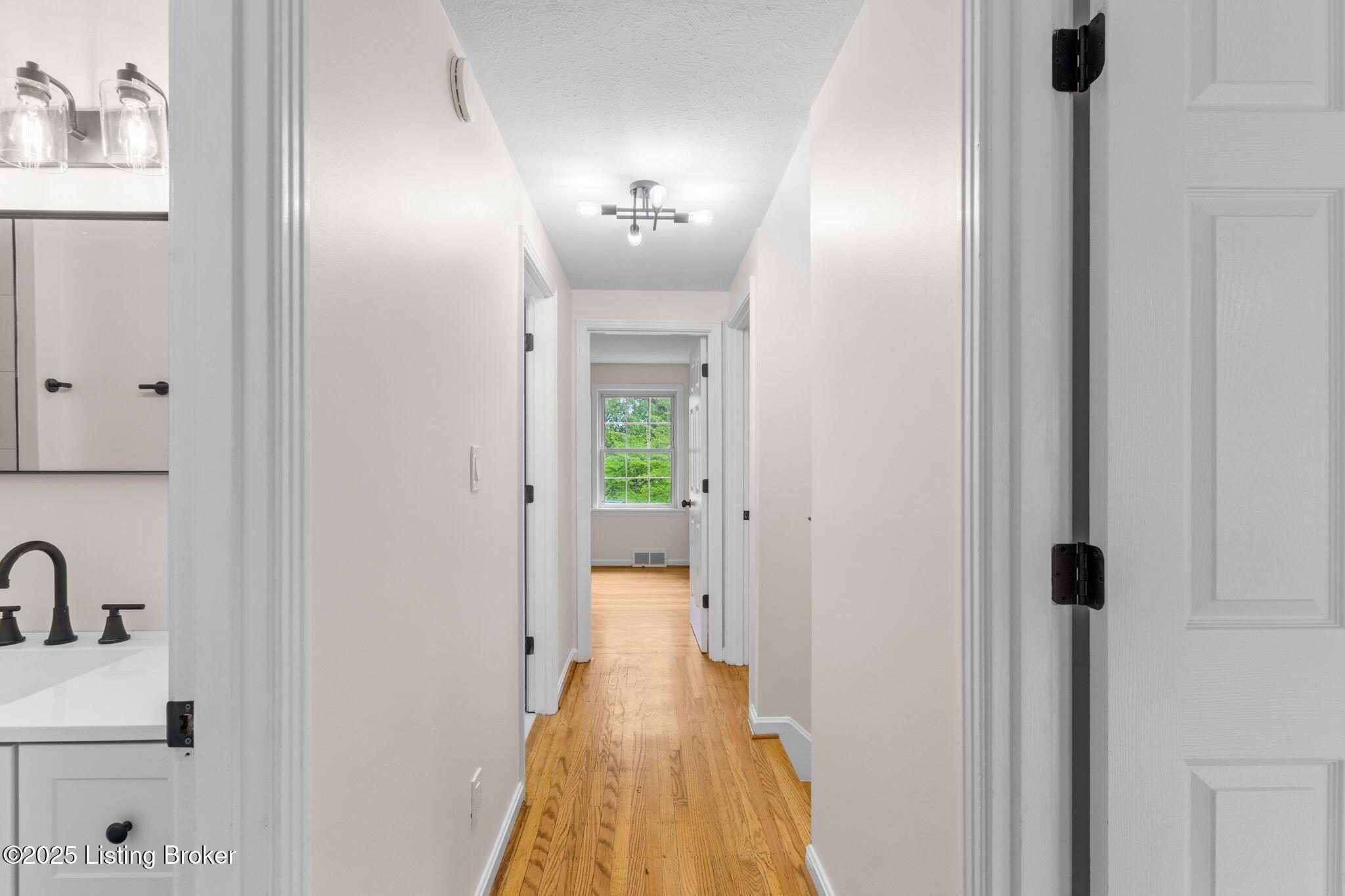 10200 Hearthstone Ct, Louisville, Pennsylvania image 33