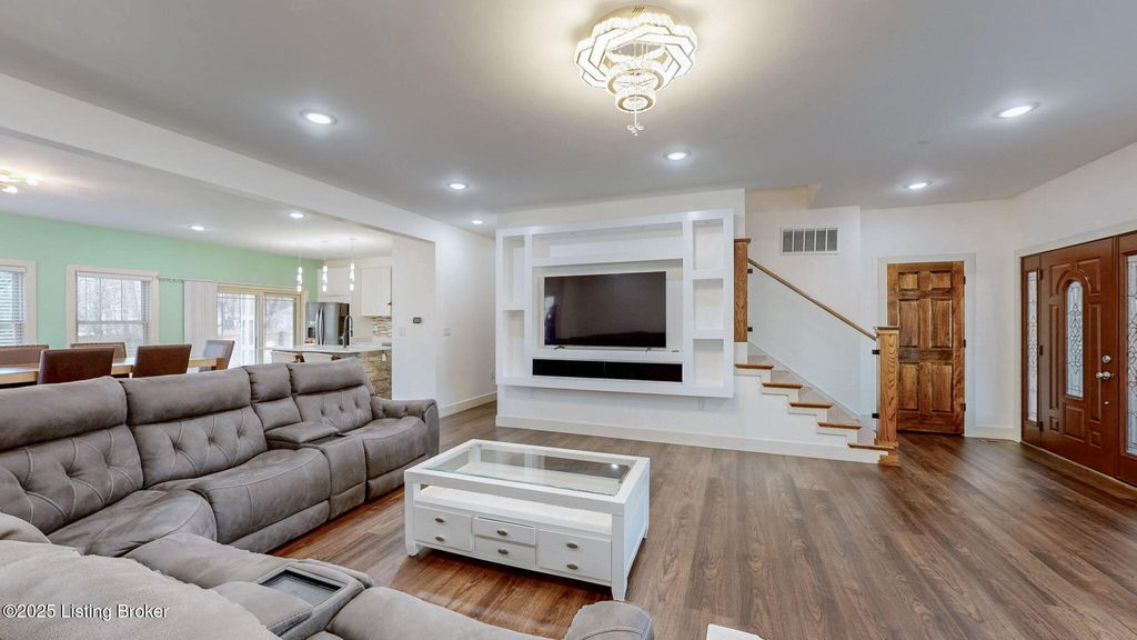 Photo of 115 Sparks Dr, Brooks, KY 40109 (MLS # 1706070)