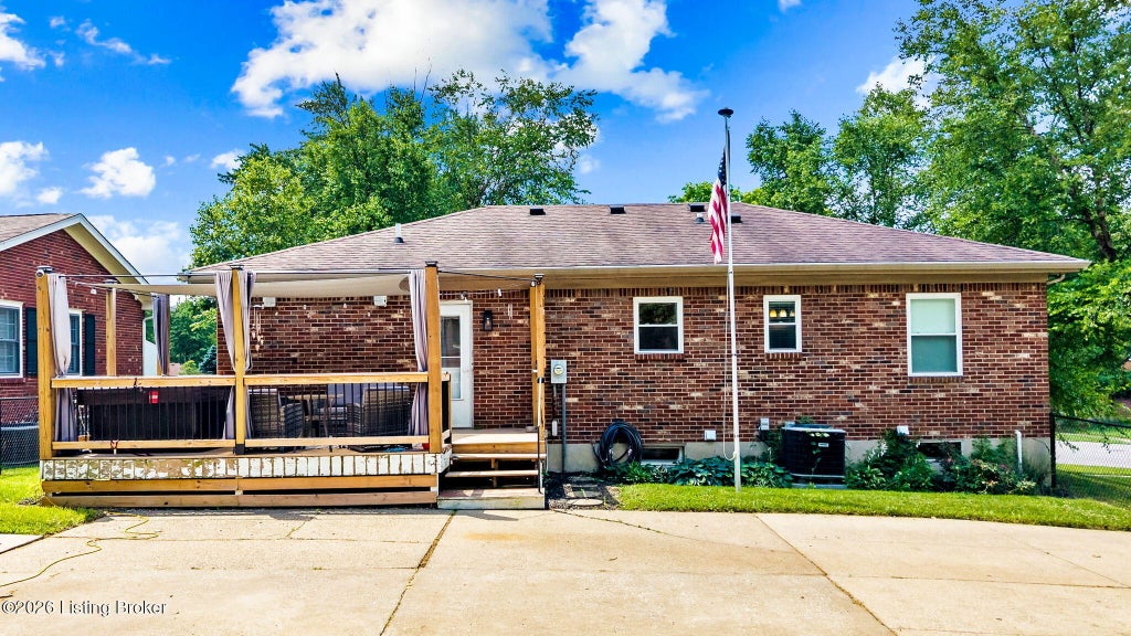 Photo of 8801 Mc Kenna Way, Louisville, KY 40291 (MLS # 1720670)