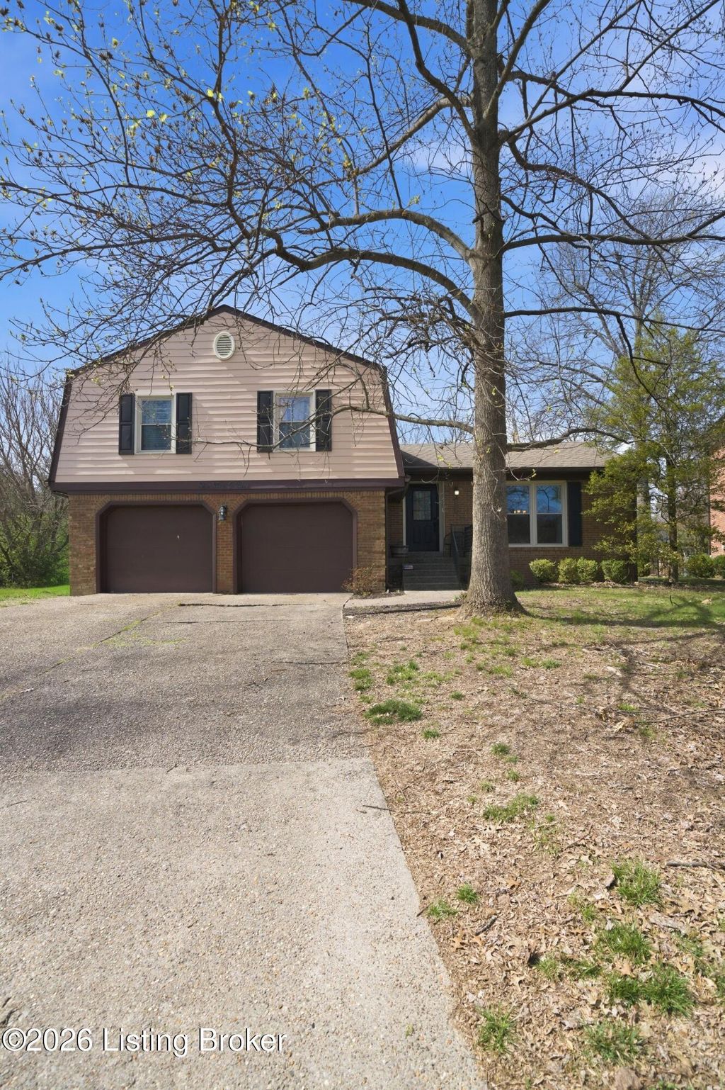 Photo of 10509 Larkhall Ct, Louisville, KY 40223 (MLS # 1713044)