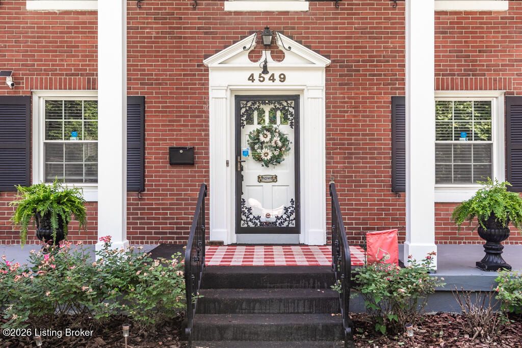 Photo of 4549 Southern Pkwy, Louisville, KY 40214 (MLS # 1718285)
