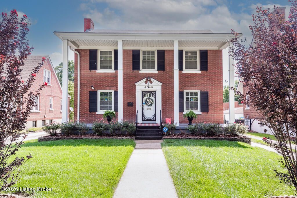 Photo of 4549 Southern Pkwy, Louisville, KY 40214 (MLS # 1718285)