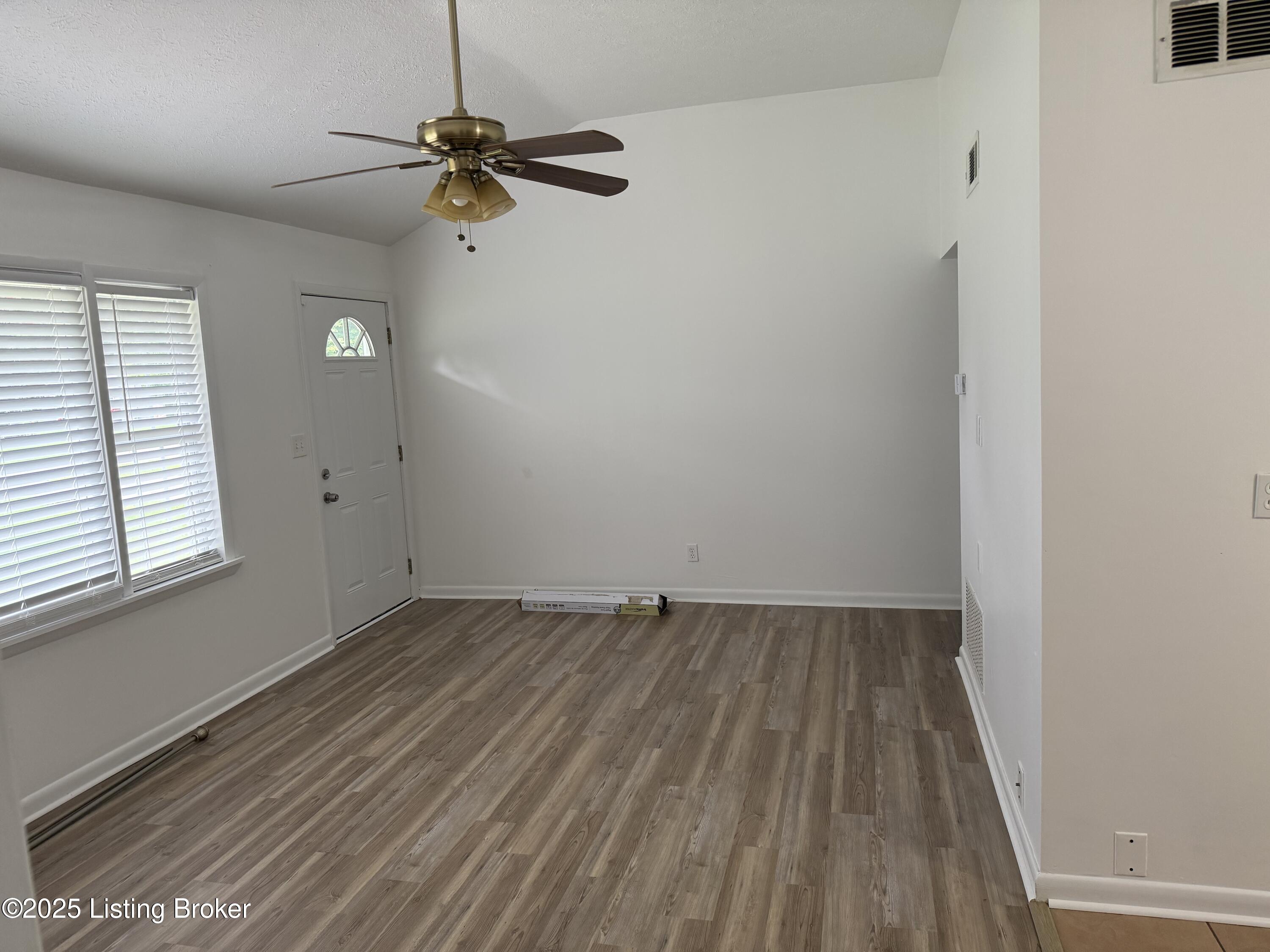 5409 Zev Way, Louisville, Kentucky image 10